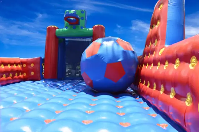 Bolão gigante do futebol de sabão 2 em 1