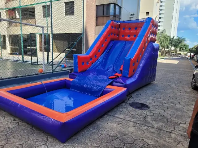 Aluguel de Tobopiscina Médio para festas em Brasília – Tio Titi